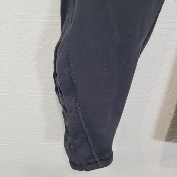 Athleta Chaturanga criss cross crop leggings black - Picture 4 of 9